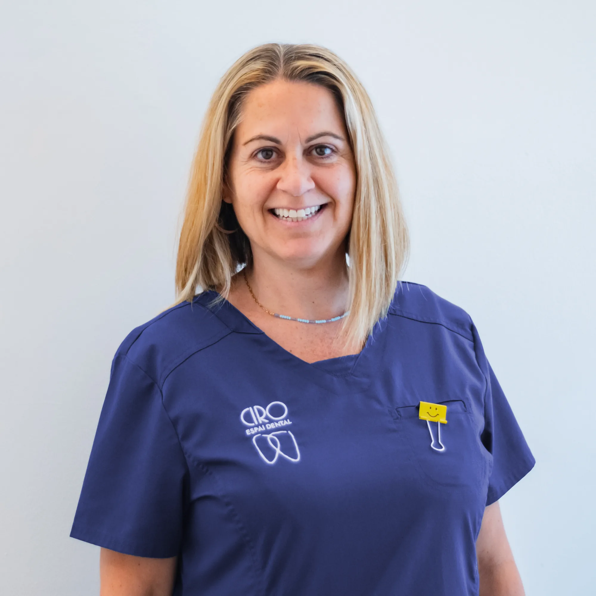 ciro espai dental equipo rosa
